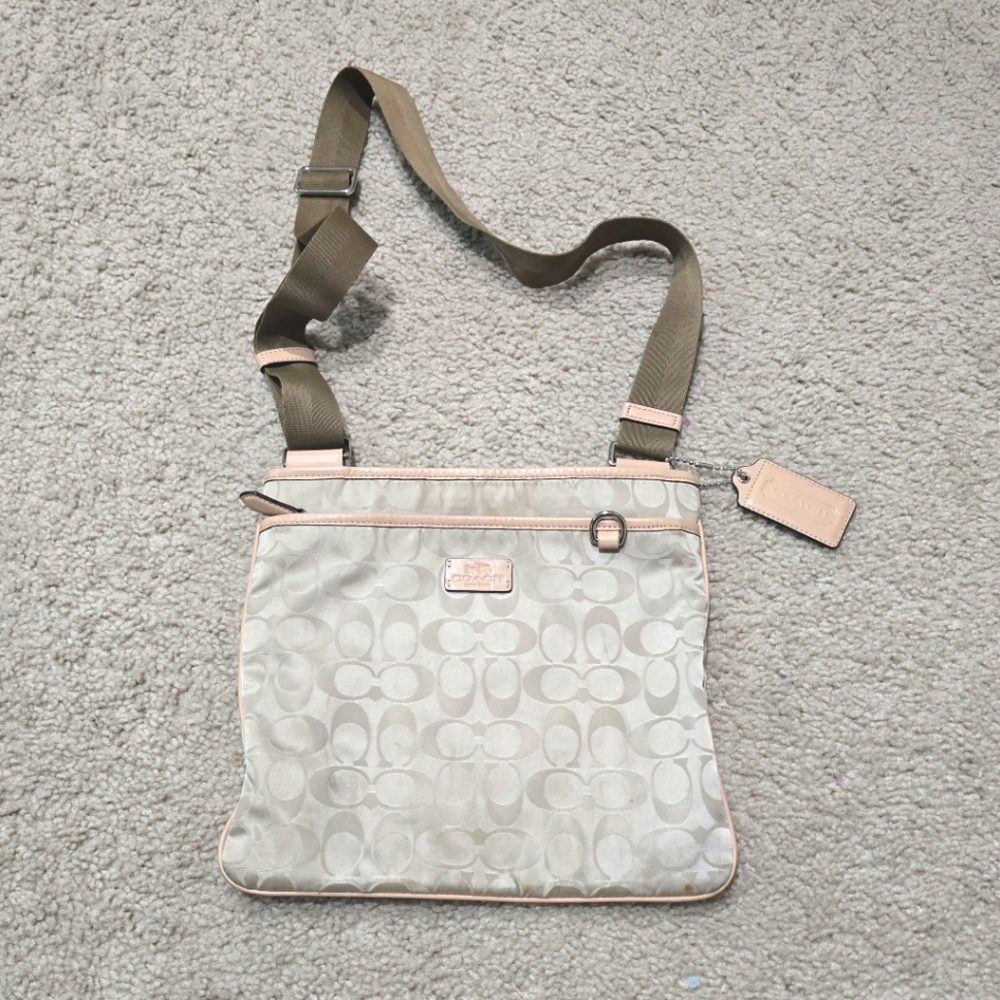 Coach Crossbody Purse Bag Adjustable Strap Classic Logo Print Tan Messenger Tote